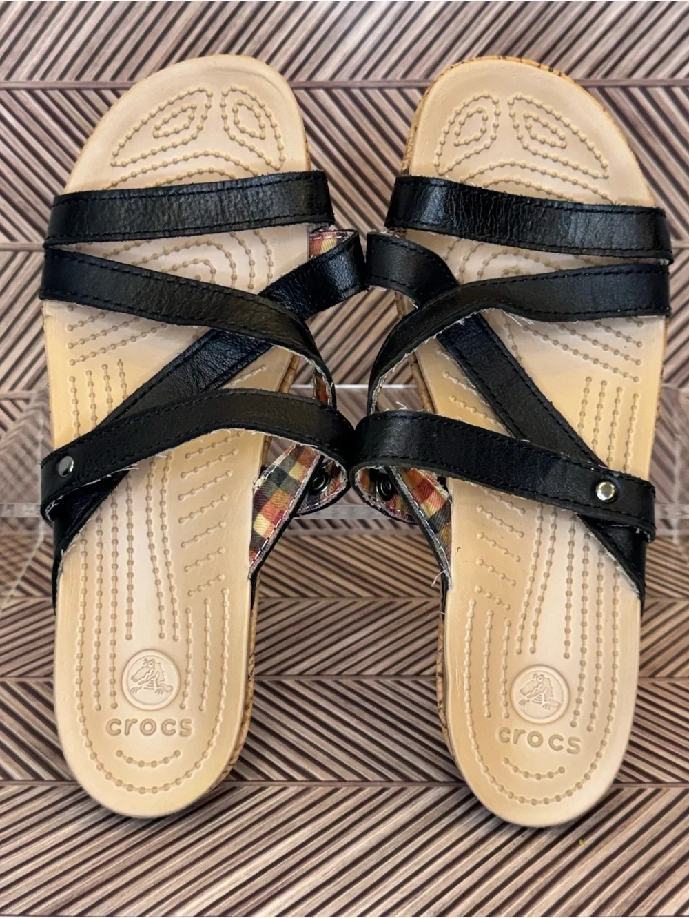 CROCS A-Leigh Mini Wedge Sandal Black Leather straps Cork Wrapped Platform